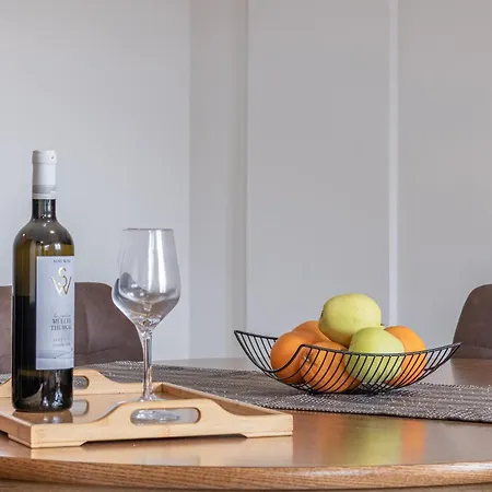 2 Bedroom Pet Friendly In Lazarici Ferienhaus *