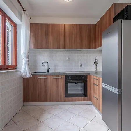 2 Bedroom Pet Friendly In Lazarici