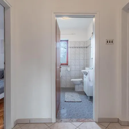 2 Bedroom Pet Friendly In Lazarici * Potpićan